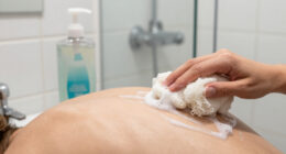 12 Best Body Washes For Body Acne In 2026
