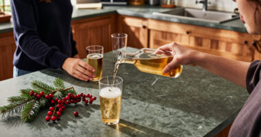 14 Best Holiday Drinking Glasses for Festive Tables in 2027